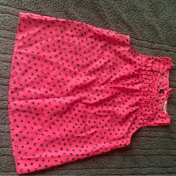 Pink/black sleeveless top. - Picture 2 of 3